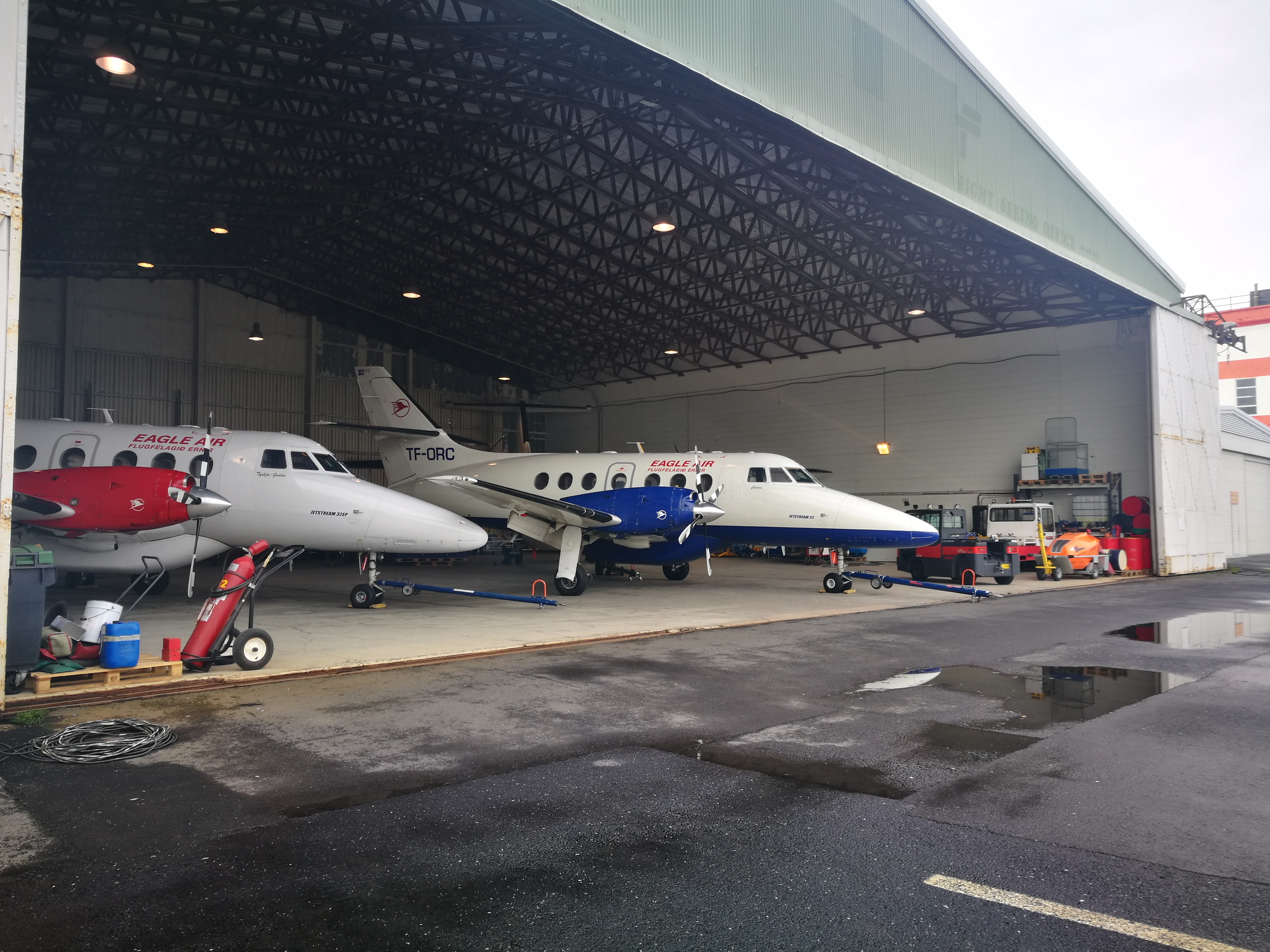 Eagle Air JetStream 32 (reg. TF-ORC and TF-ORD) in hangar of Reykjavik airport // Source: Flugblogg