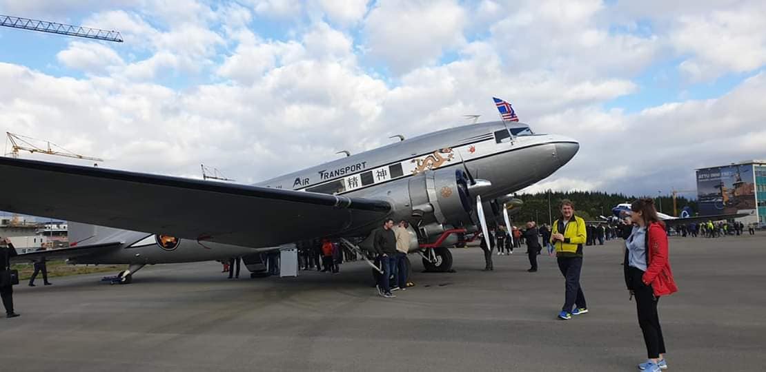 D-Day Squadron DC-3 N8336C "The spirit of Benovia" in Reykjavik airport // Source: Halldór Sigurðsson