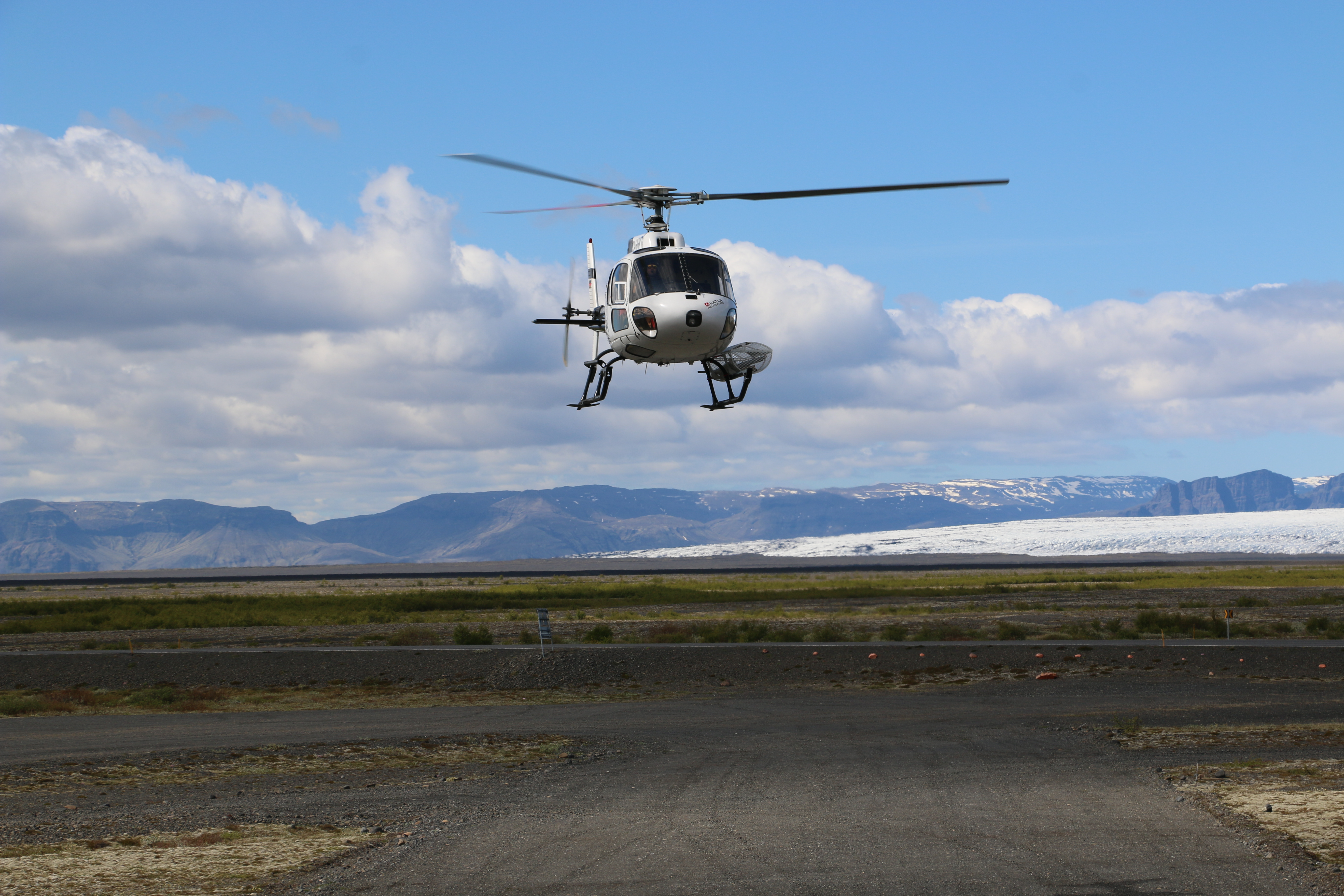 Aerospatiale AS350BA (reg. D-HHKT) leased by Atlantsflug in Skaftafell // Source: Atlantsflug