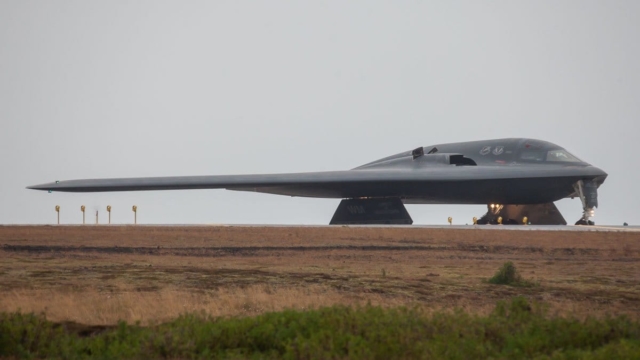 Northrop B-2 Spirit 82-1071 from US Air Force 13 Bombing squadron 509 Bombing wing, "Whiteman" DEATH13 "Spirit of Mississippi" is departing from Keflavik (BIKF) in terms of hot refuelling training mission // Source: Eggert Norðahl