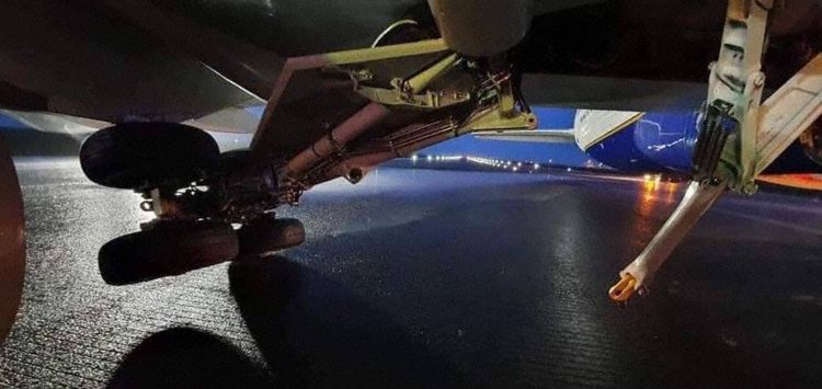 Icelandair's Boeing 757-200 reg. TF-FIA expreinced gear's collapse in Keflavik // Source: Avherald.com