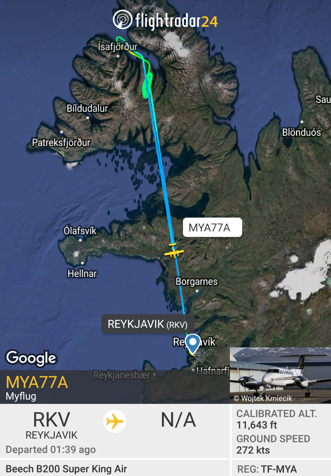 The flight path of Beechcraft B200 King Air reg. TF-MYA, performing Mýflug flight from Reykjavik to Ísafjörður // Source: Flightradar24