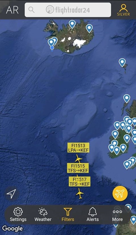 First three flights with evacuated Icelanders on the way from Tenerife to Keflavik // Source: Flightradar24