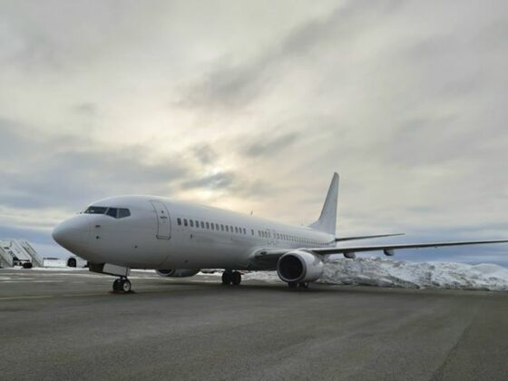 Boeing 737-800NG reg. TF-KEX (ex OM-KEX) leased by Icelandair in Keflavik // Source: Flugblogg's source