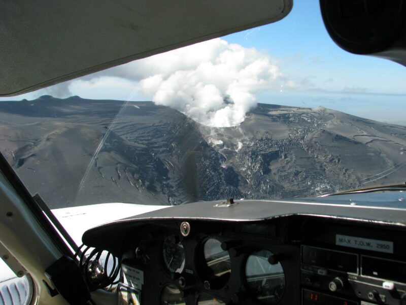 Eyjafjallajökull eruption 2010 from the plane // Source: Flightseeing.is