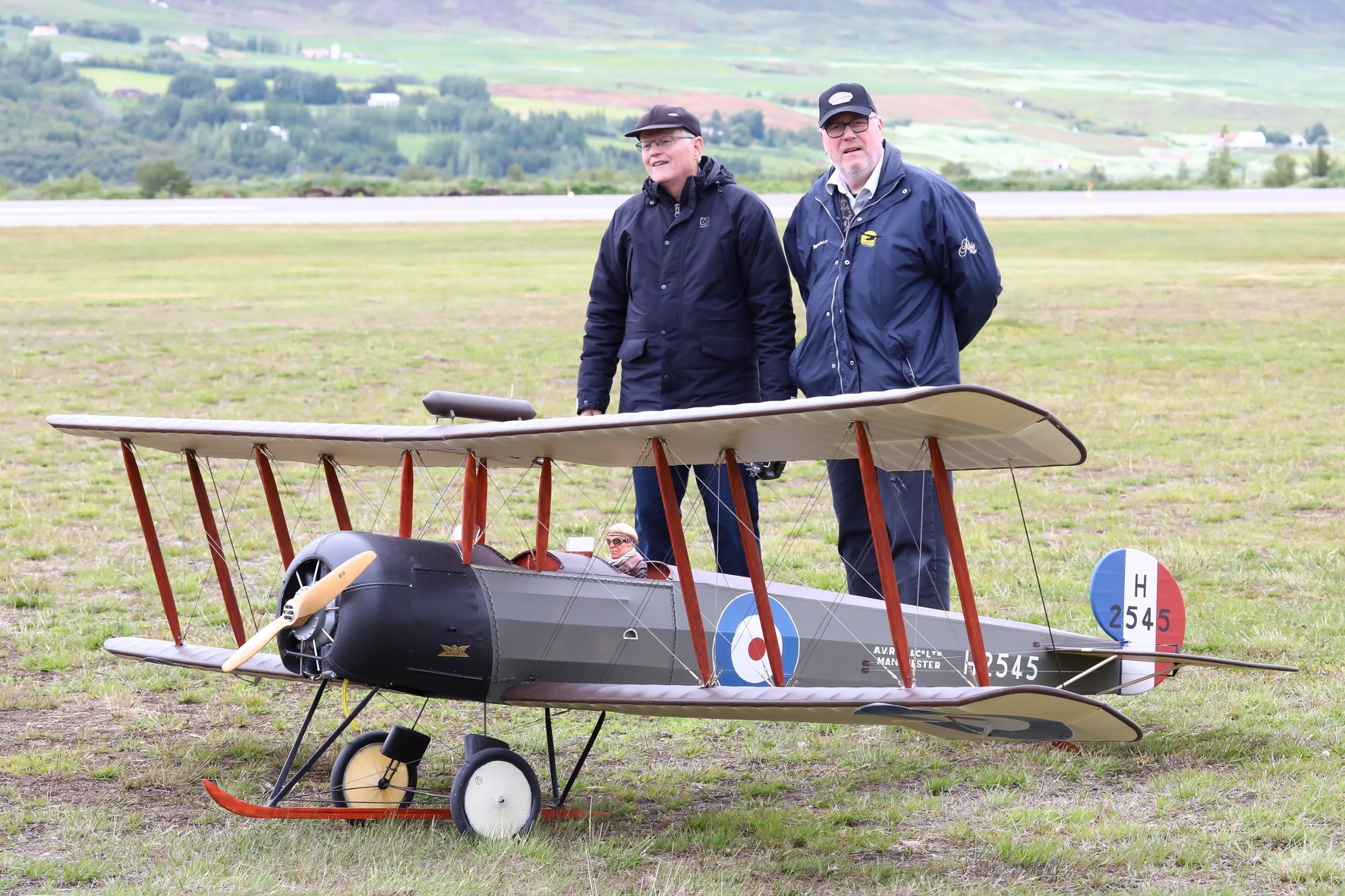 The model of Avro 504K, the first plane to fly in Iceland 3 sept. 1919 with the creator of the model Guðjón Ólafsson and pilot of the model Jón Ólafur Jónsson // Source: Hörður Geirsson