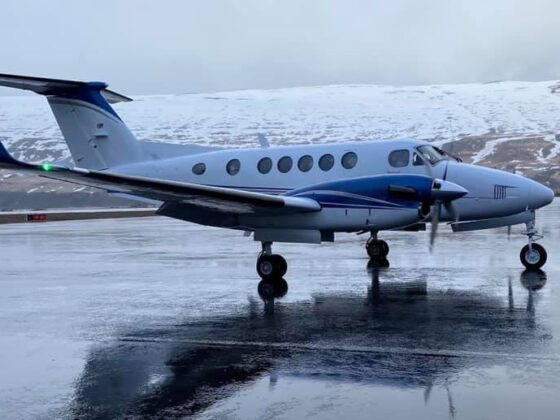 Beech B200 Super King Air reg. N200PL in Akureyri in March 2021 // Source: AK Aviation