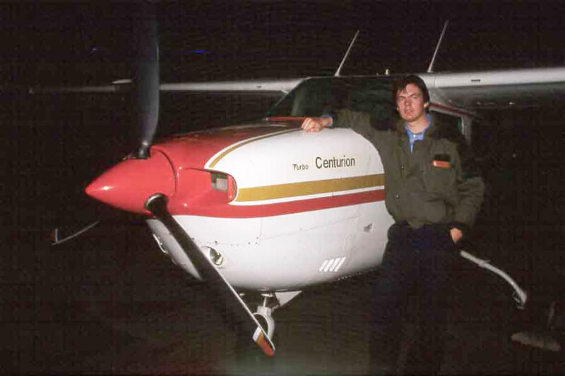 Árni Stefán Árnason after a ferry flight on Cessna C210M from Chicago in Reykjavik in 1982 // Source: Árni Stefán Árnason