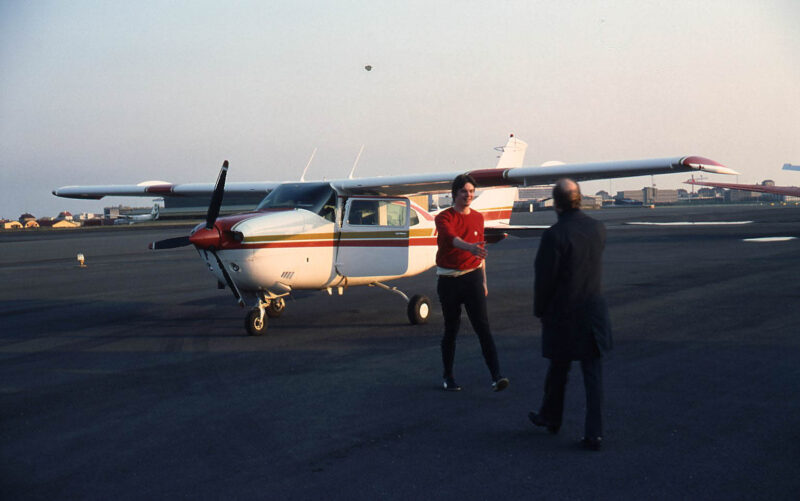 Árni Stefán Árnason after ferry flight on Cessna C210M from Chicago in Reykjavik in 1982 // Source: Árni Stefán Árnason
