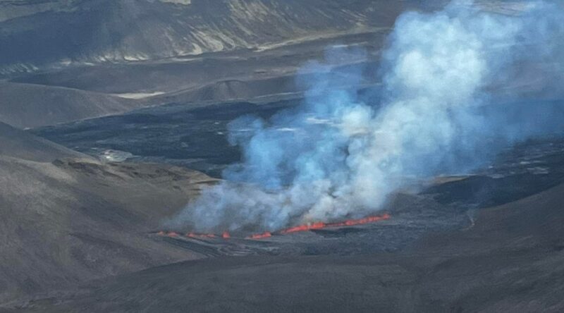 The new volcanic eruption on Reykja­nes peninsula started on 3.August 2022 // Source: pilot Lucia