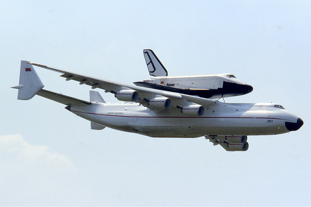 An-225 "Mriya" flying with spaceship "Buran" // Source: Wikimedia