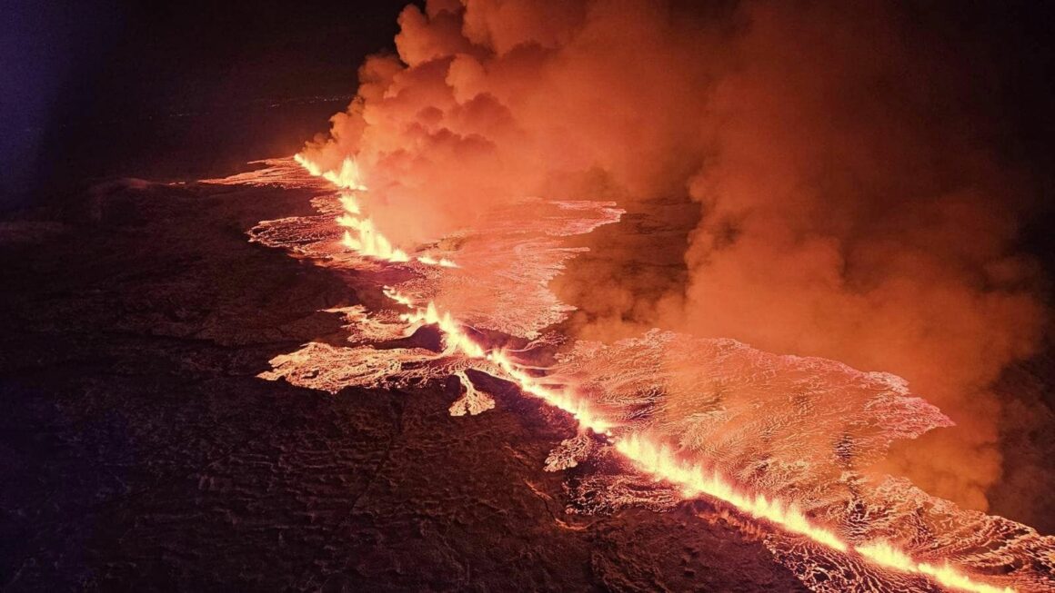 Lava eruption near Grindavik in Iceland in December 2023 // Source: Almannavarnir